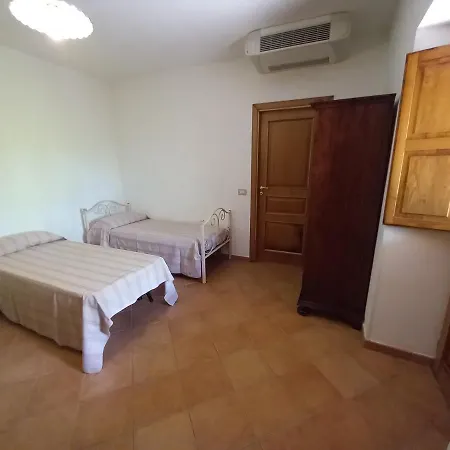 Dormire Al Casale فندق مبيت وإفطار سان ماورو سيلينتو
