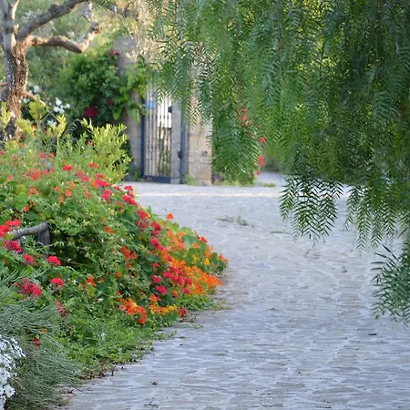 Dormire Al Casale فندق مبيت وإفطار *